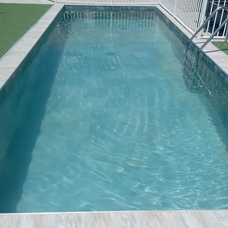 Delking-size & Piscine & & *
