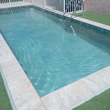 Guest house Delking-size & Piscine & & *